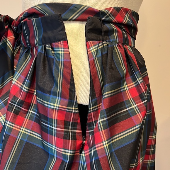 Holiday Plaid Skirt by Vineyard Vines with removable sash bow/belt - Picture 3 of 5